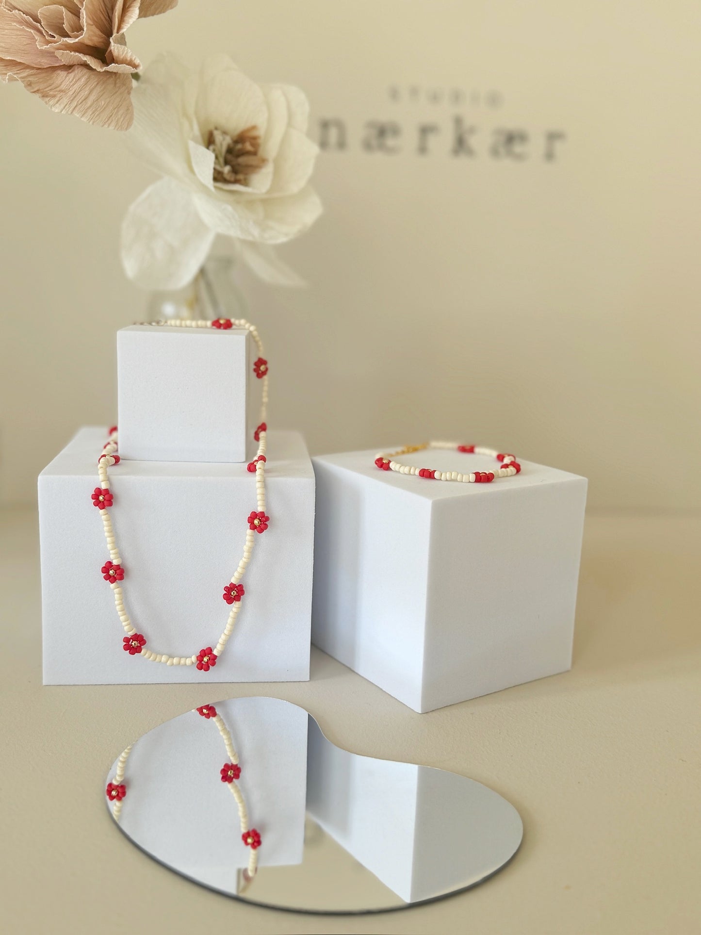 'Poppy love' necklace