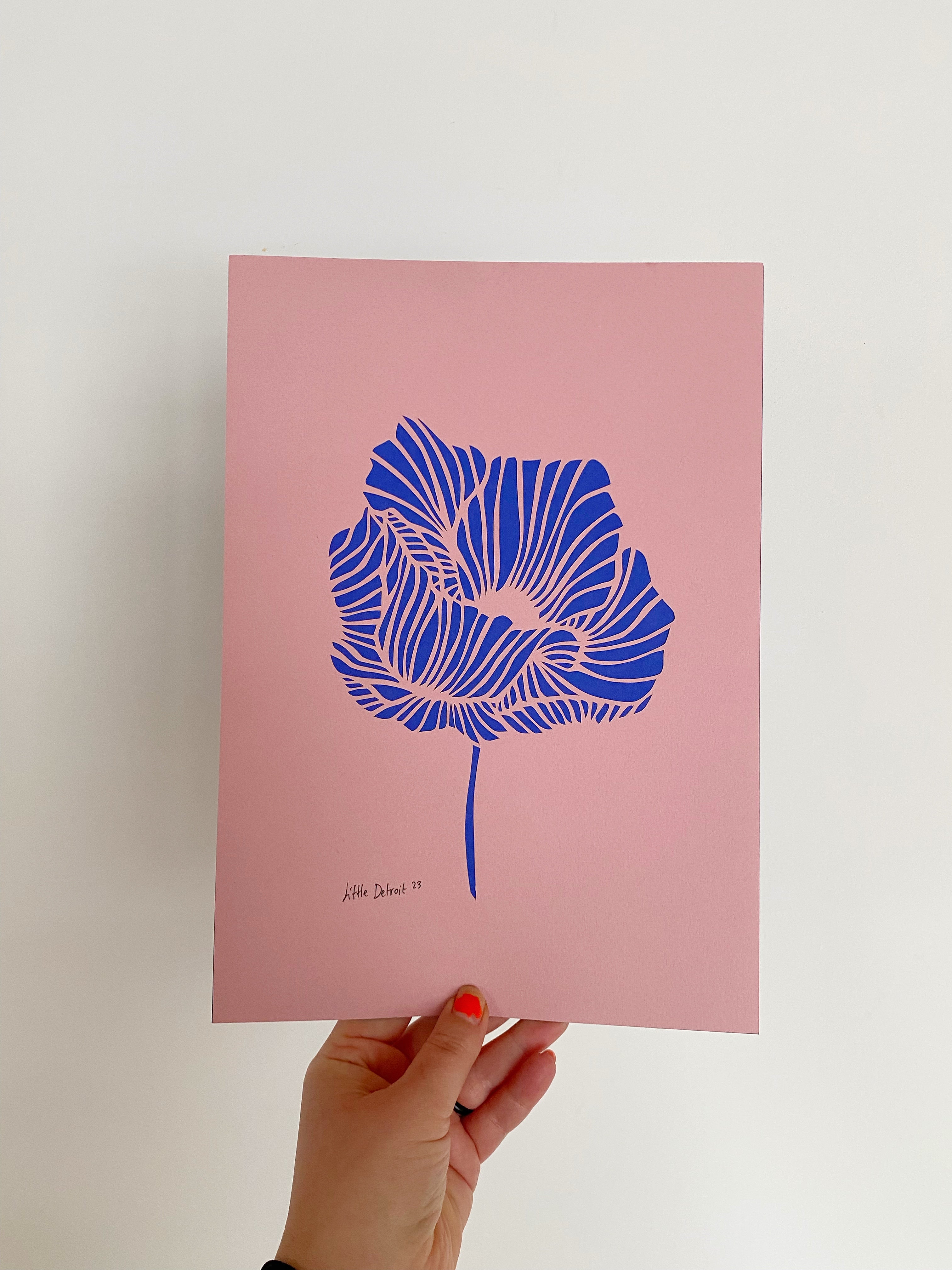 A4 papercut blå blomst/gammelrosa