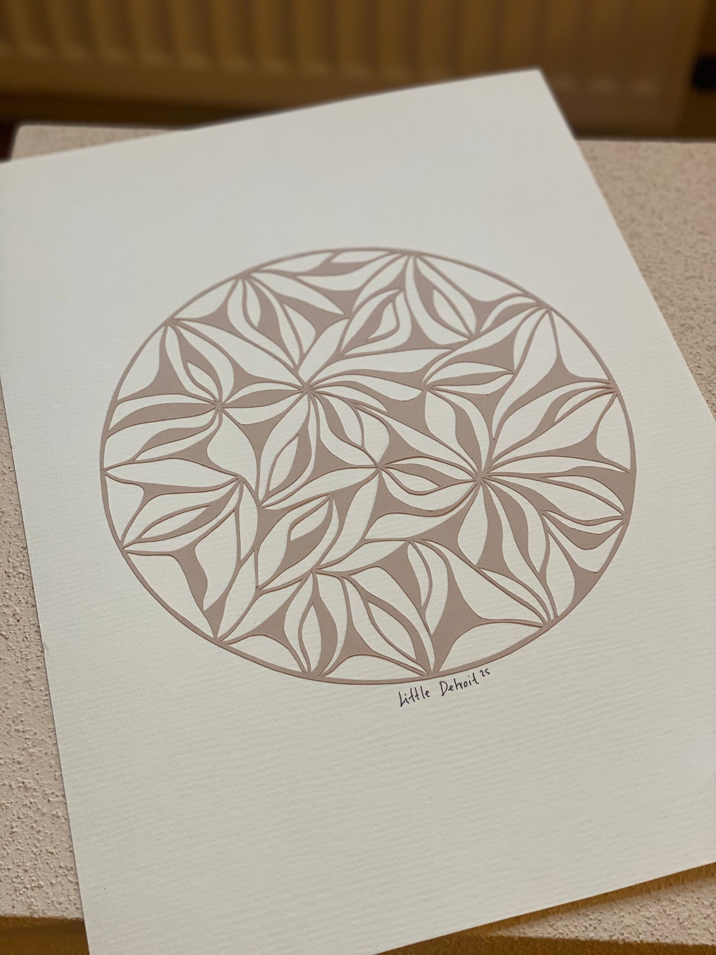 A3 papercut beige/creme