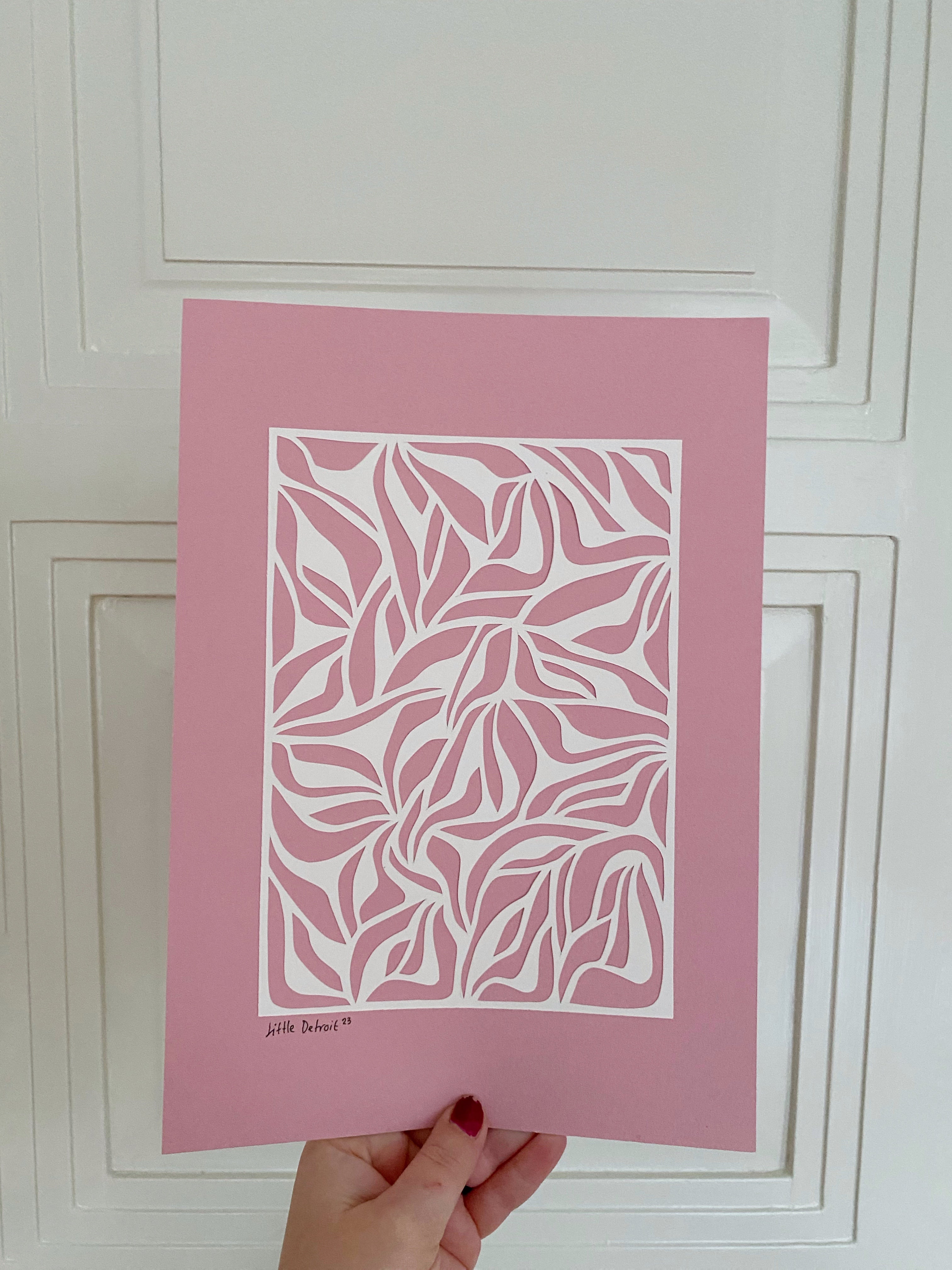 A4 papercut hvid/gammelrosa