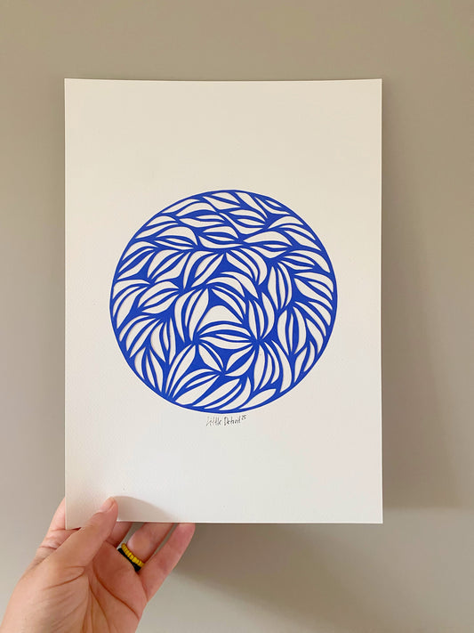 A4 papercut kongeblå/creme