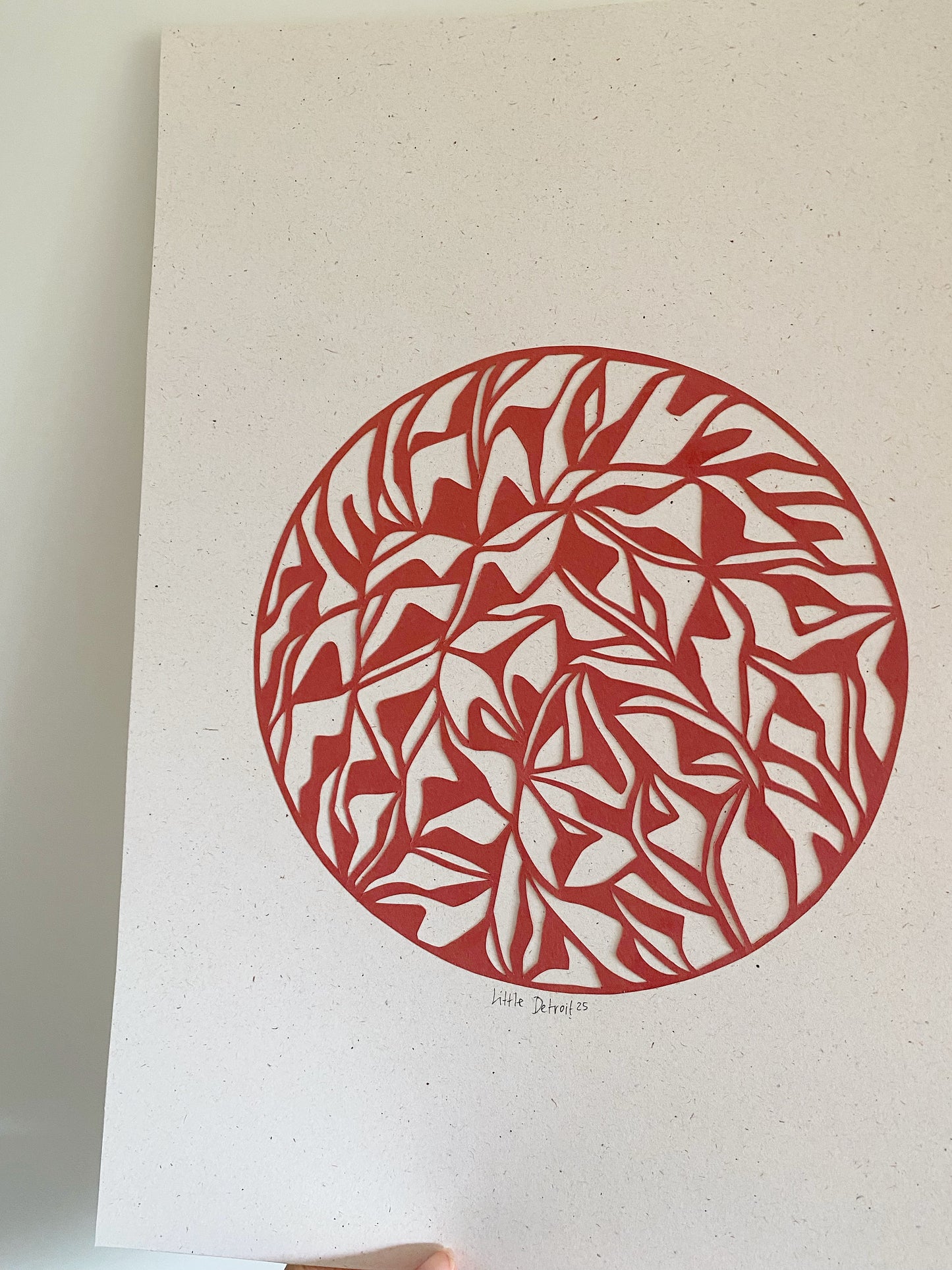 A3 papercut støvet rød/natur