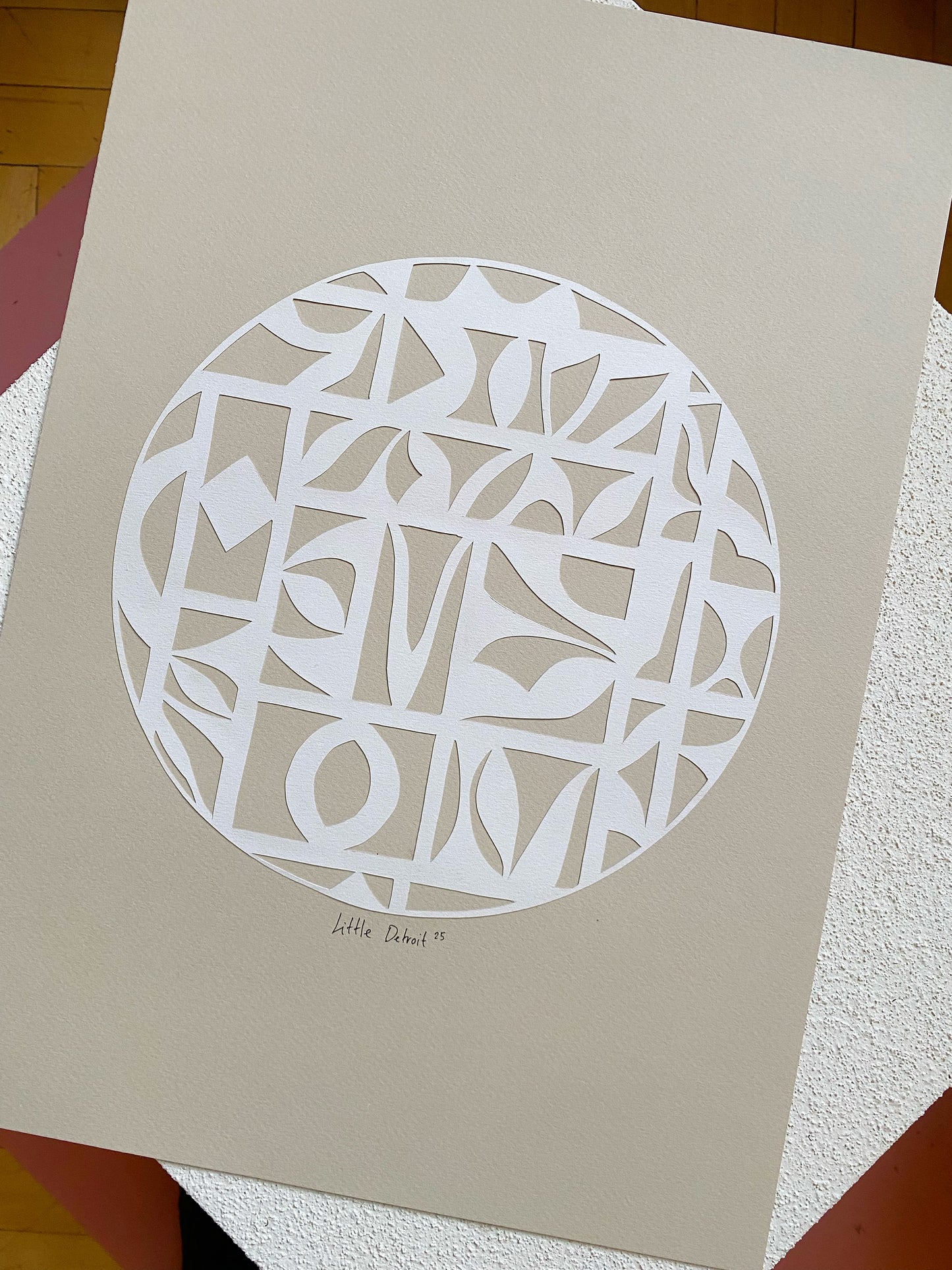 A3 papercut beige/creme