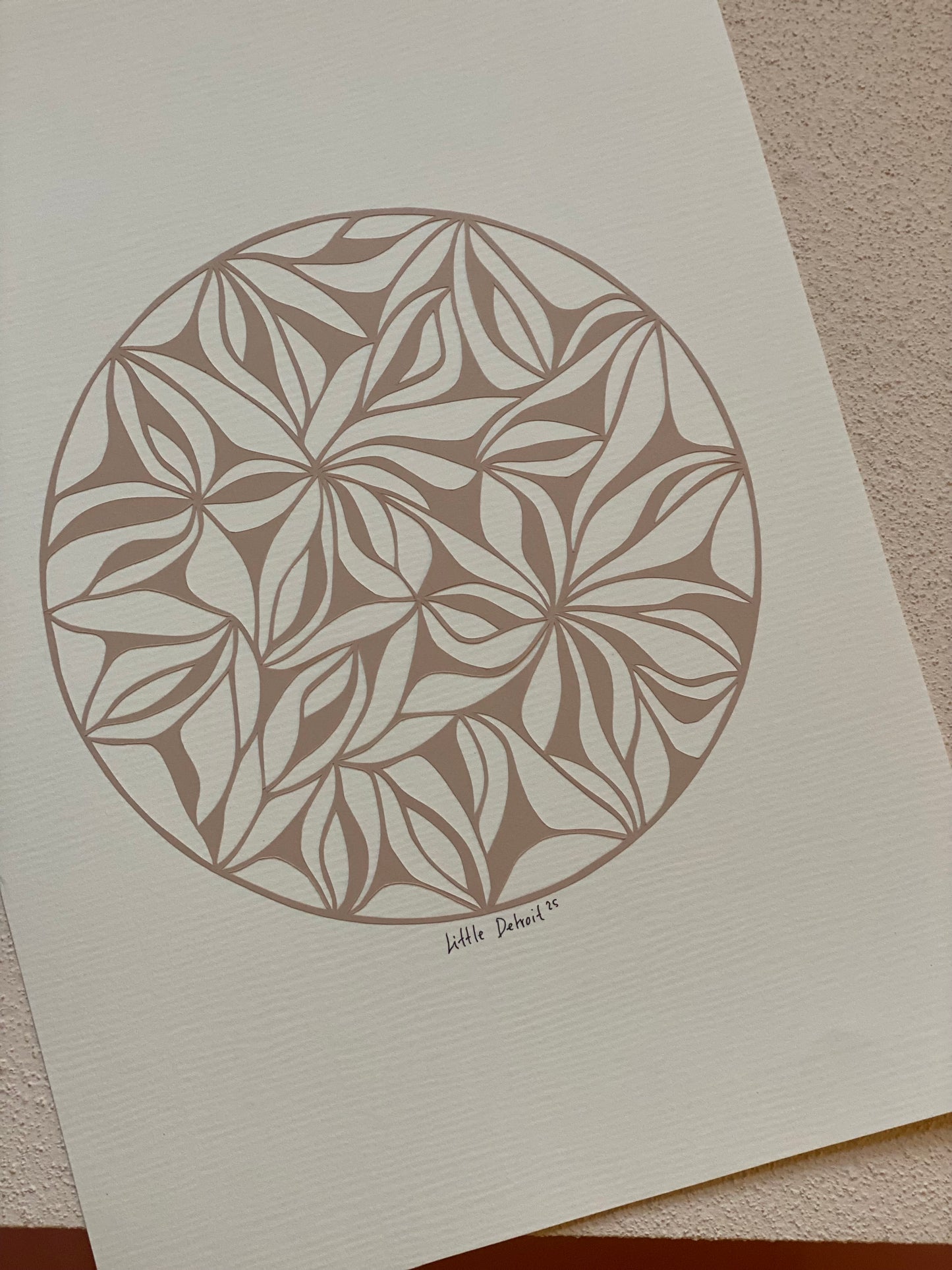 A3 papercut beige/creme