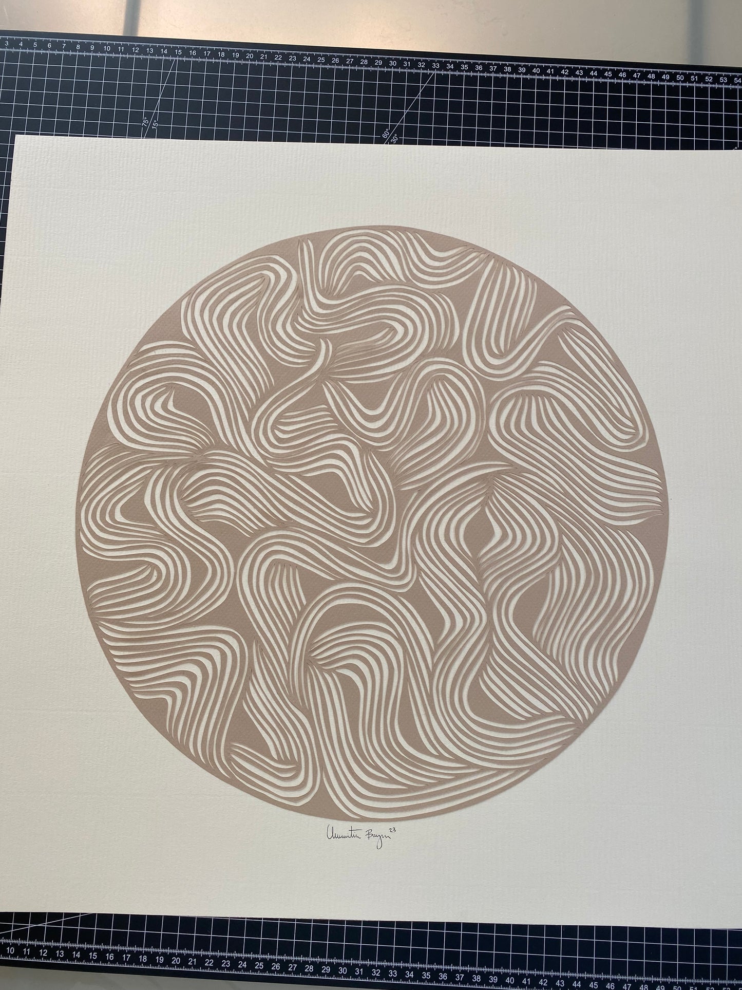 50x50 papercut beige/cream