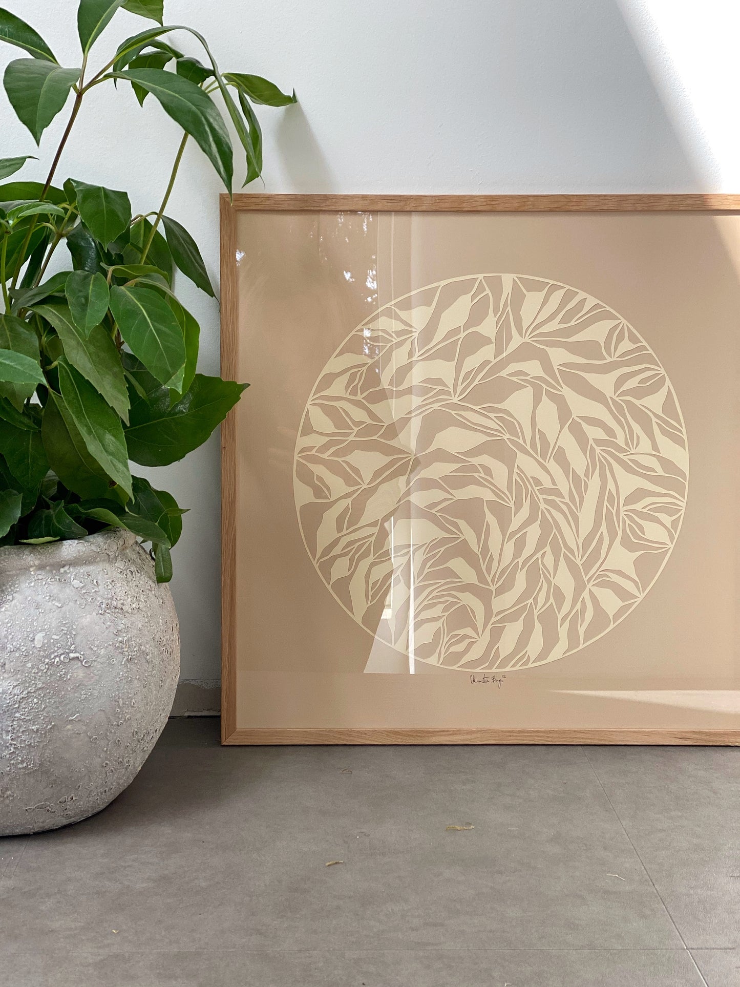 Order 50x50 papercut beige/cream